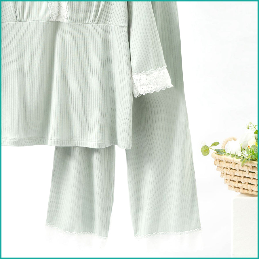 Ladies Loungewear with a Touch of Lace - Green