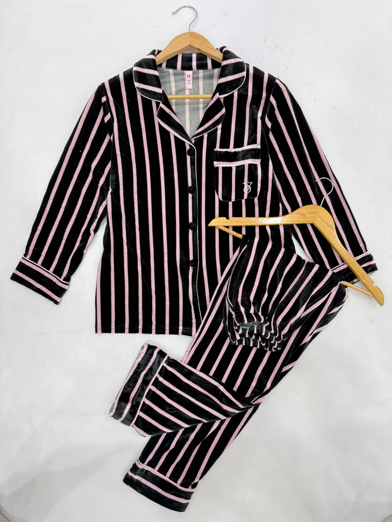 Ladies Velvet Material Loungewear Set